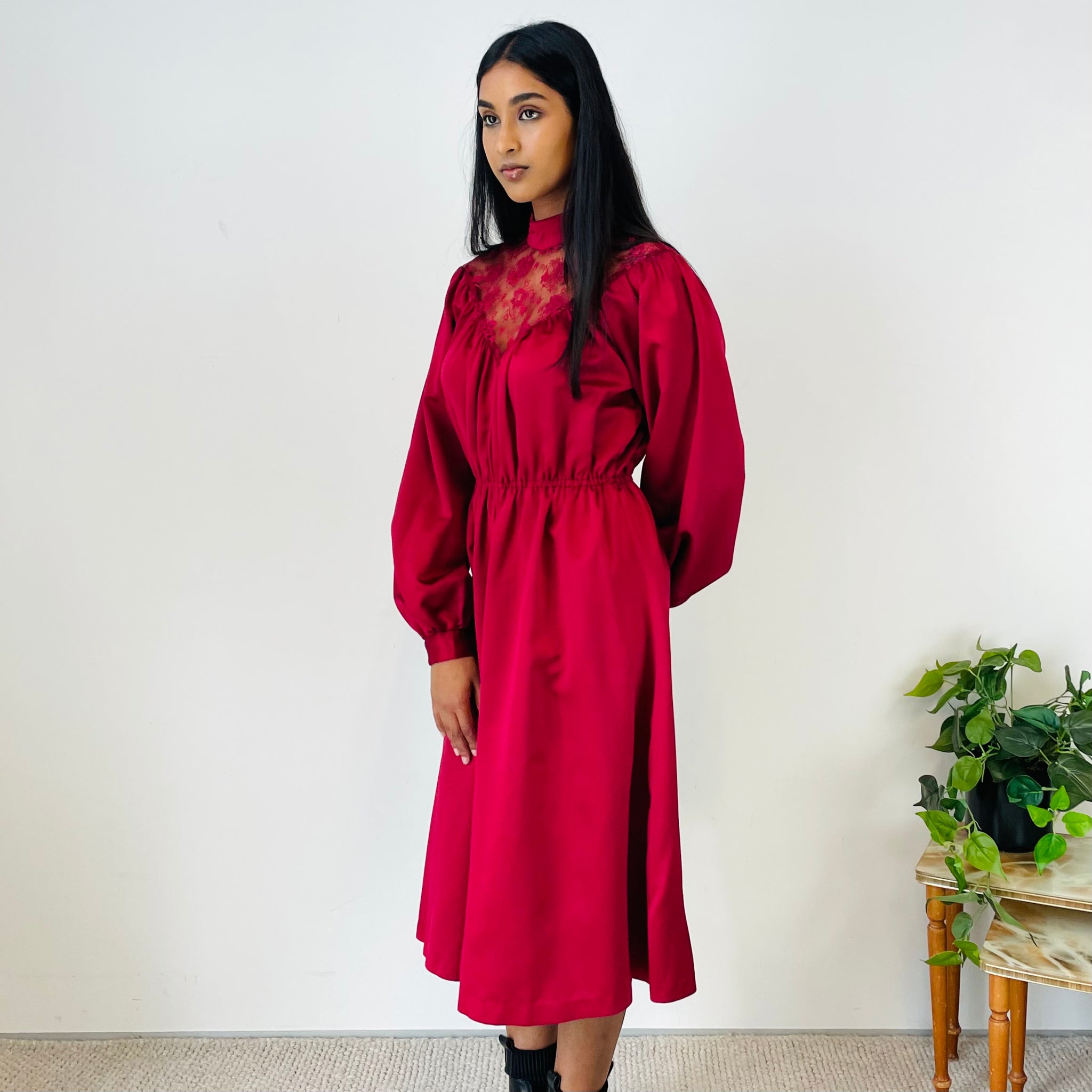 Vintage Satin Dress With Lace Panel (M)