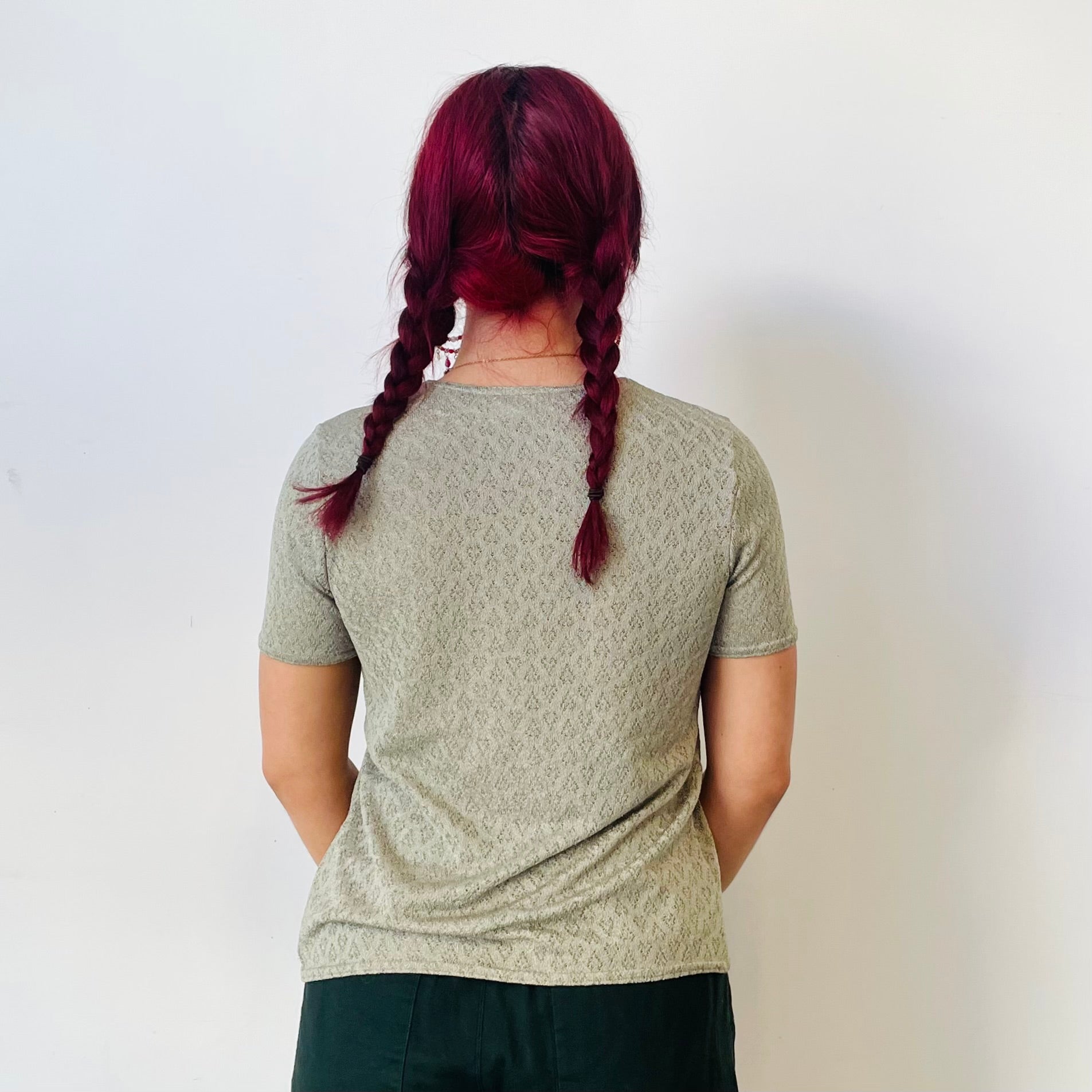 Crochet Clasp Front Tee (S-M)