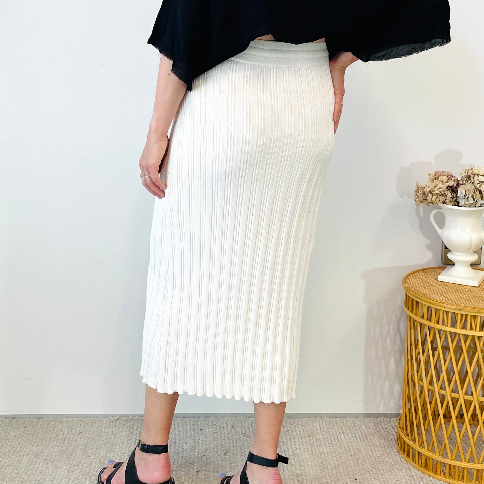 Rue Stiic Knit Midi Skirt (L)