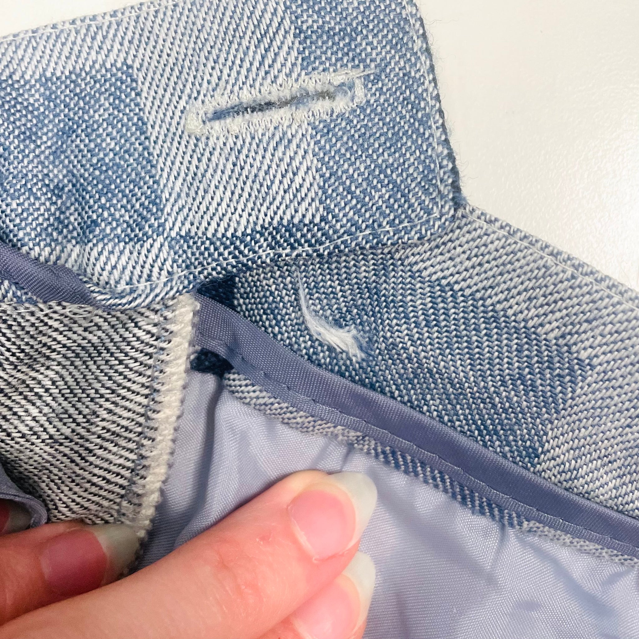 Vintage Wool Pleated Midi Skirt (M)