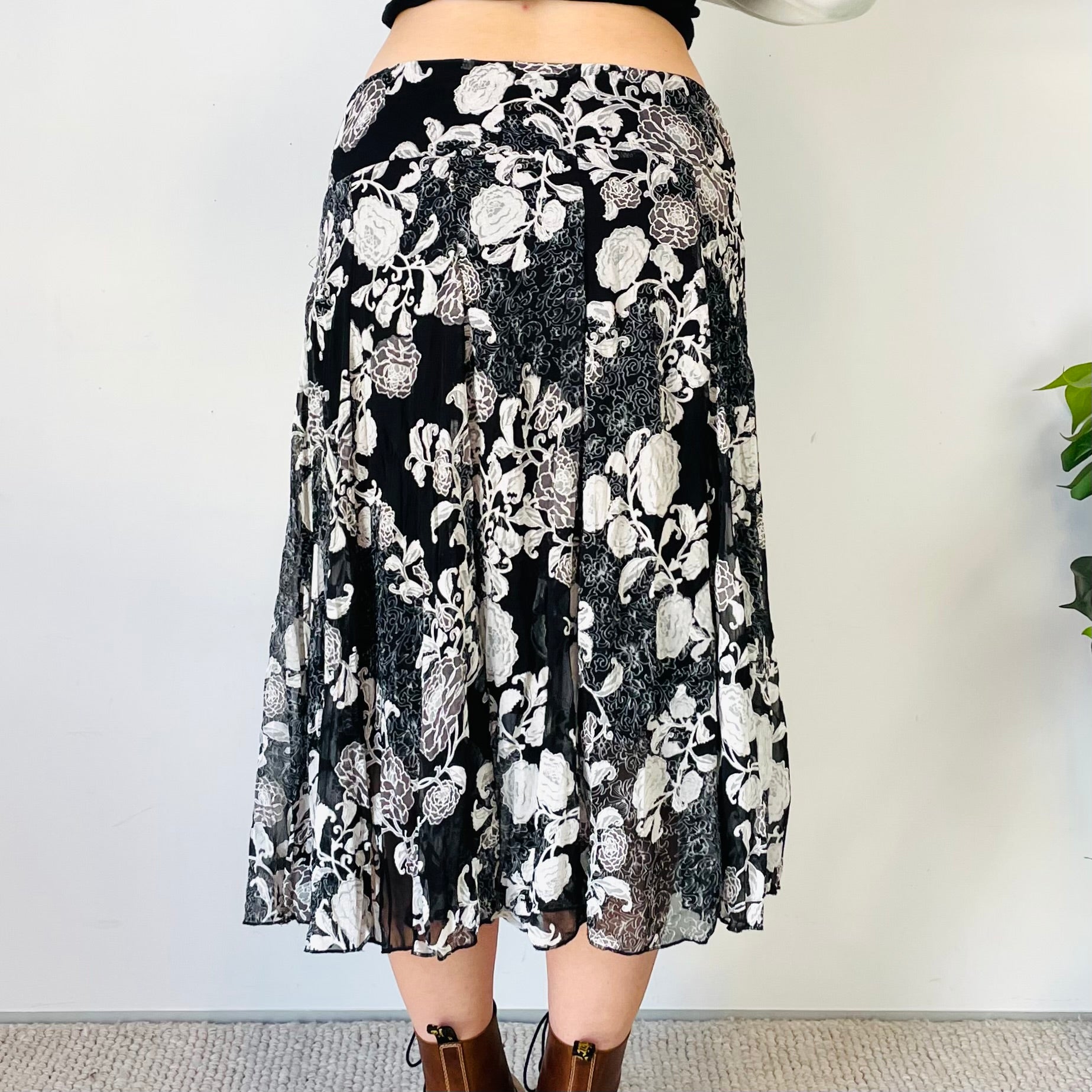 Floral Midi Skirt (M)