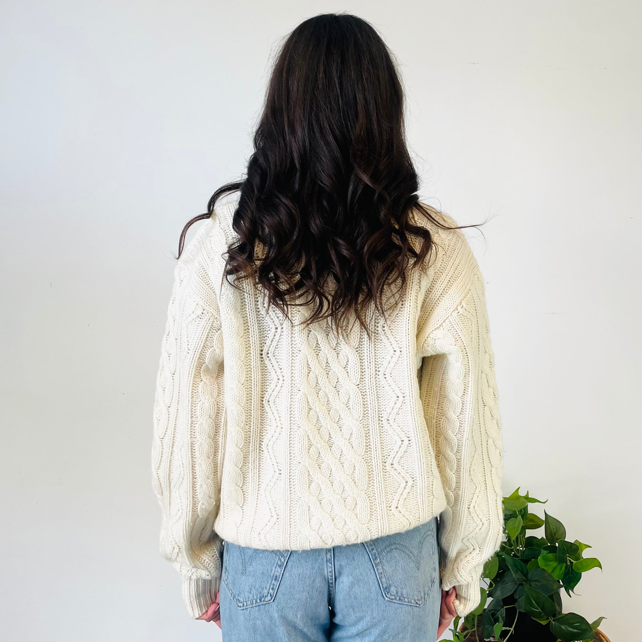 Vintage Cable Knit Sweater (L-XL)