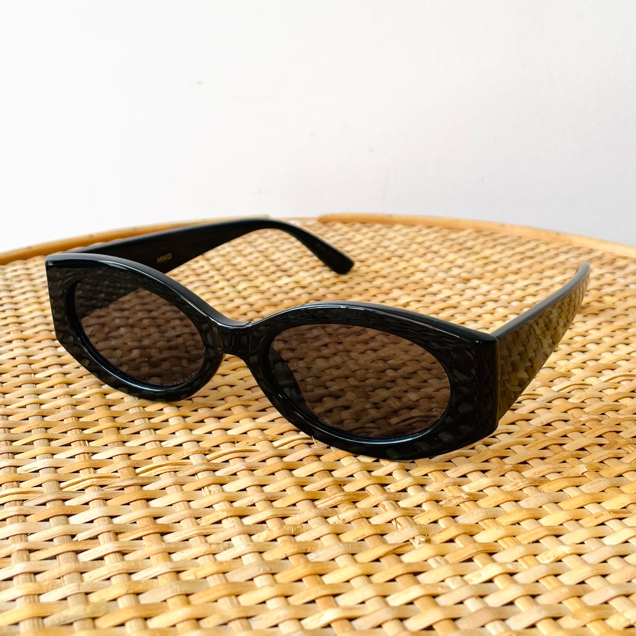 Oval Framed Sunglasses
