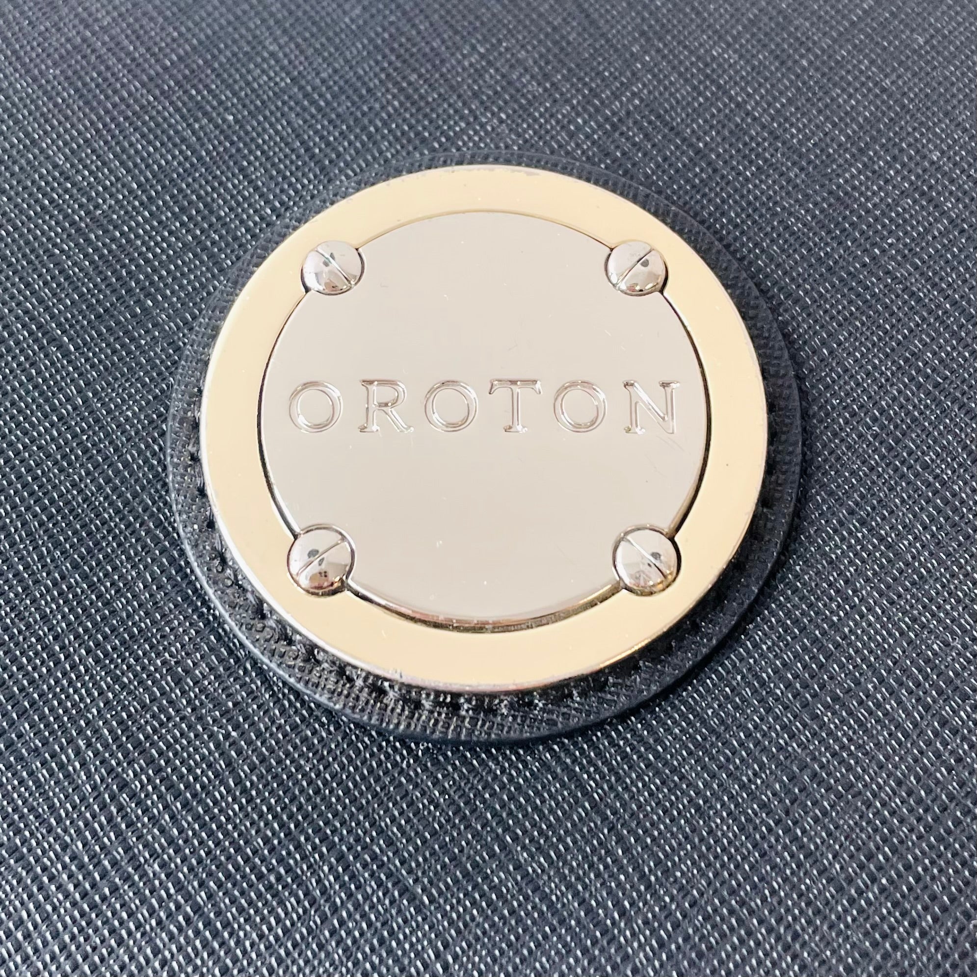 Oroton Medium Zip Around Wallet