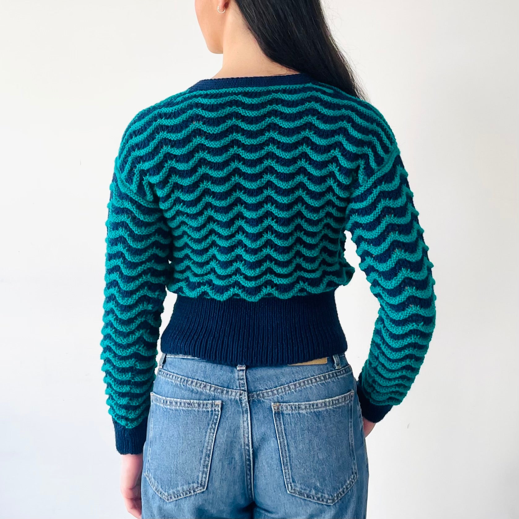 Handmade Wool Scalloped Knit Cardigan (XS)